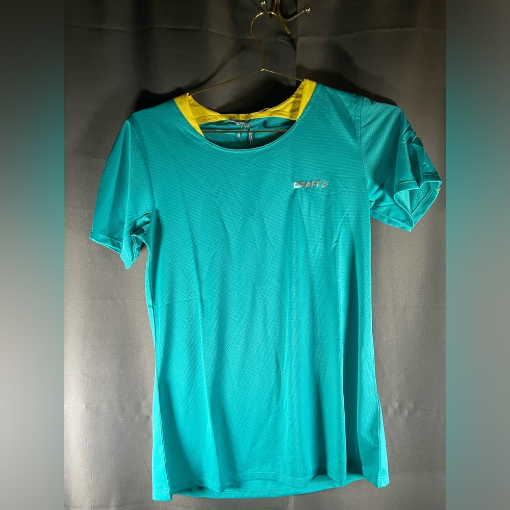 Women’s Craft Teal Short Sleeve athletic Shirt - Medium-NWT
